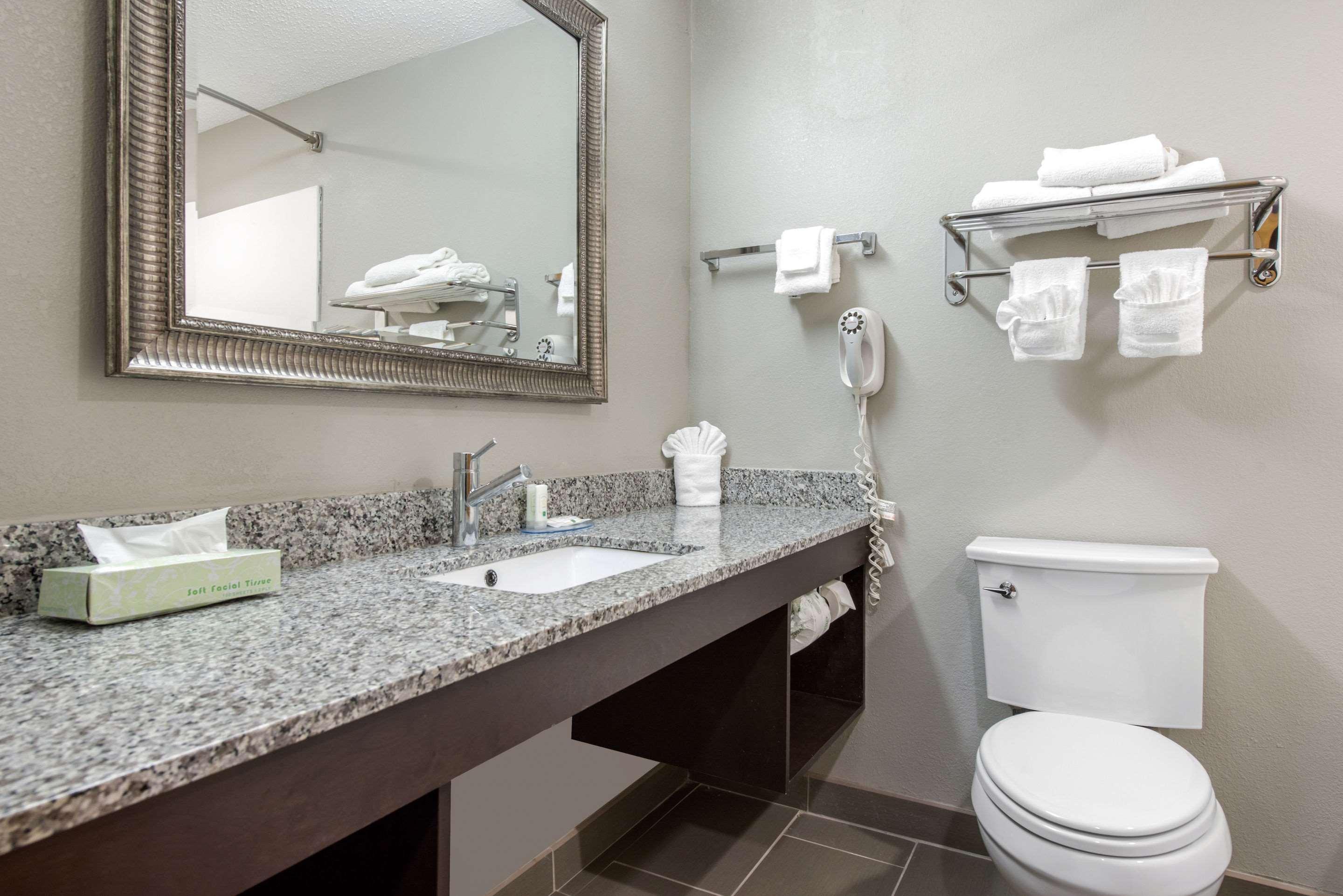Quality Inn & Suites Brownsburg - Indianapolis West Dış mekan fotoğraf