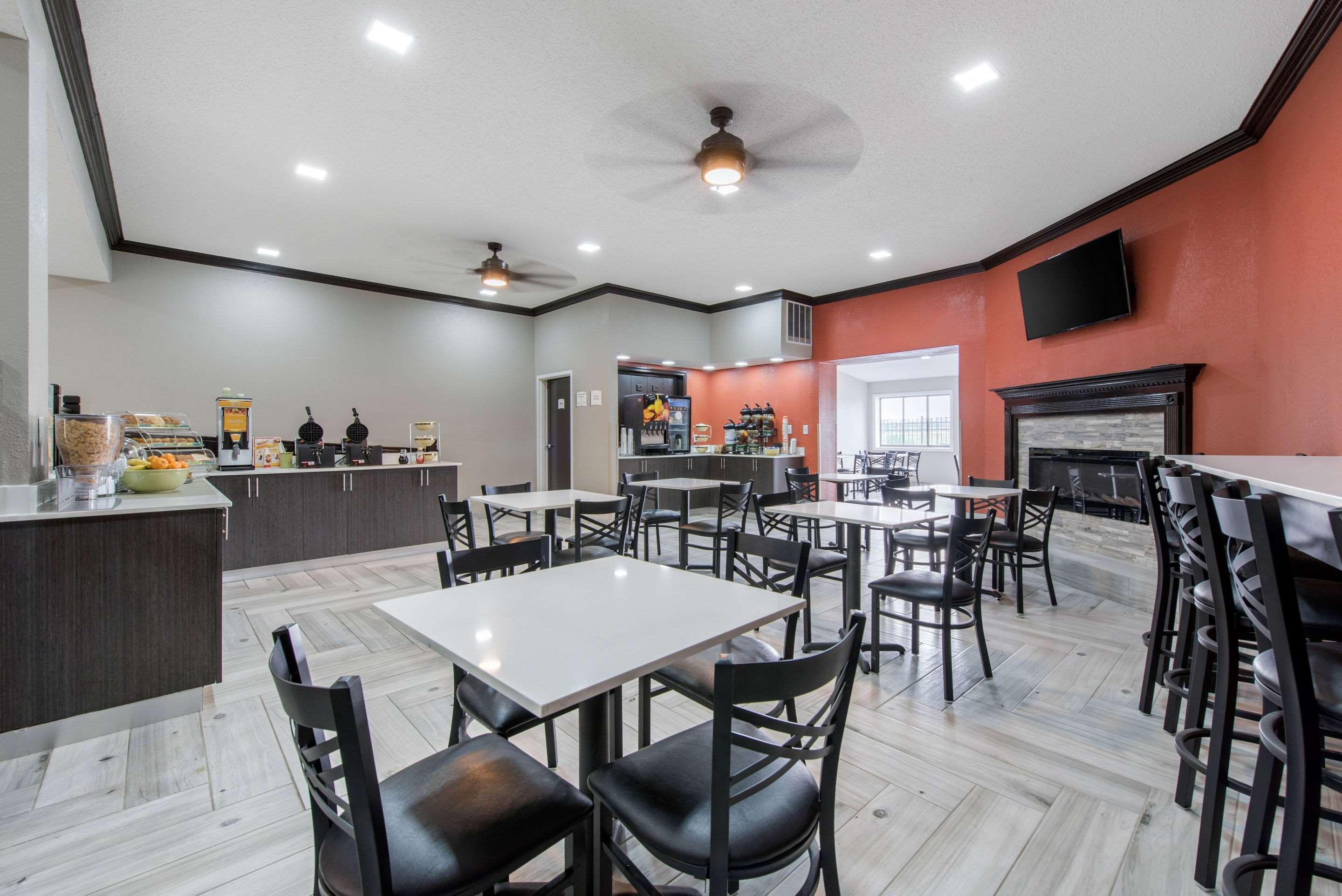 Quality Inn & Suites Brownsburg - Indianapolis West Dış mekan fotoğraf