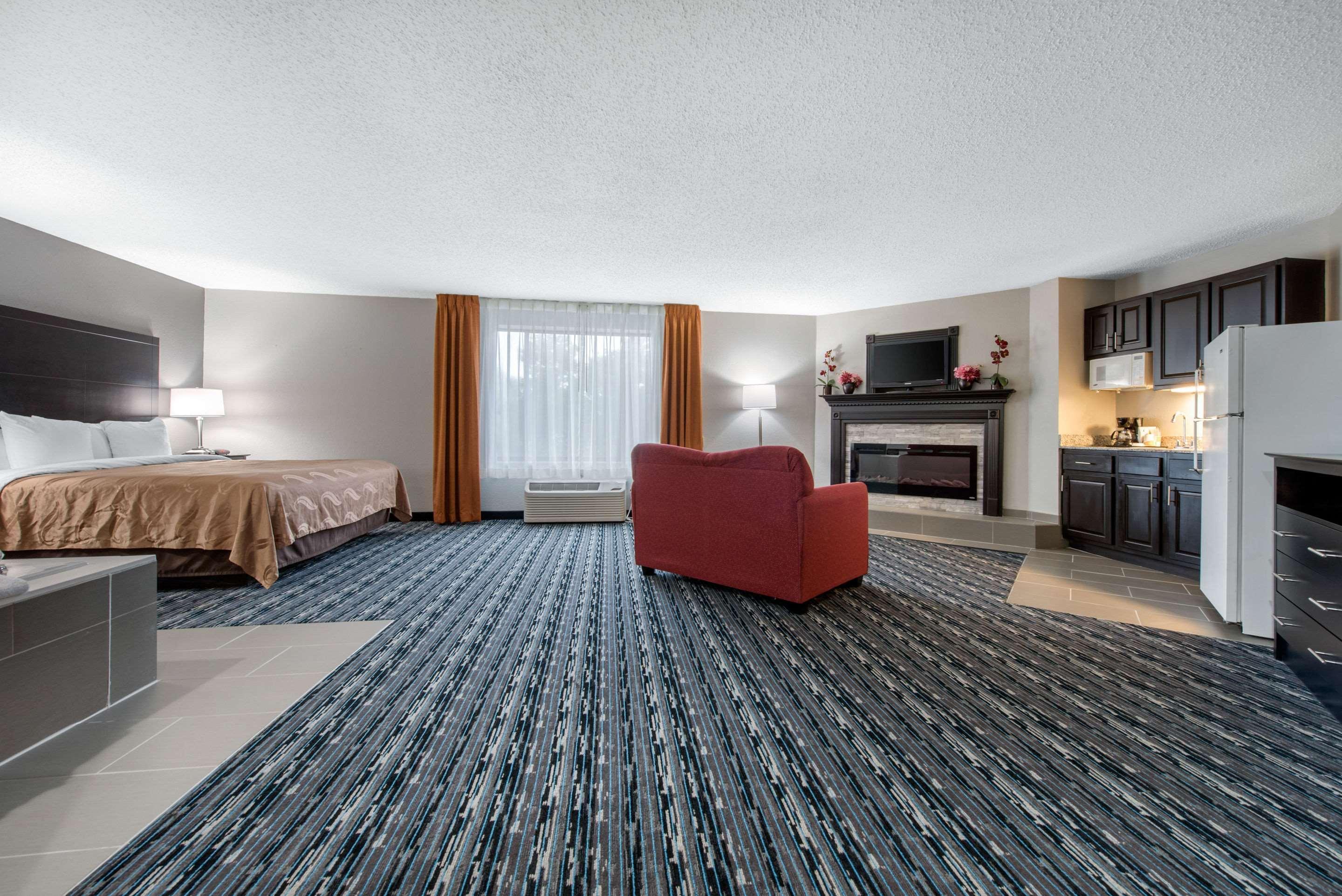 Quality Inn & Suites Brownsburg - Indianapolis West Dış mekan fotoğraf
