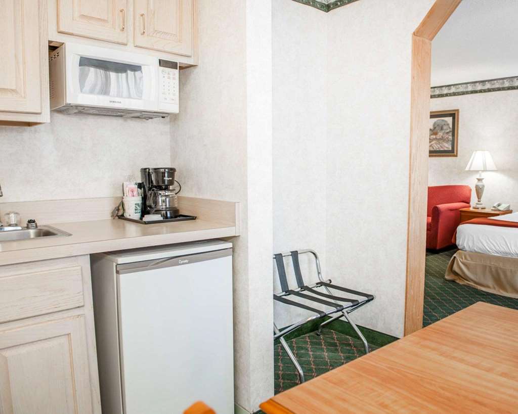 Quality Inn & Suites Brownsburg - Indianapolis West Oda fotoğraf